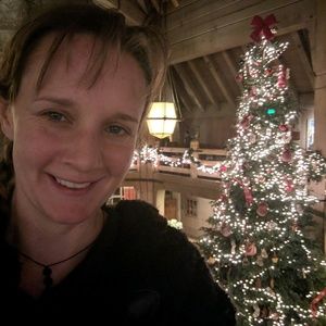 Meet your Posher, Elizabeth